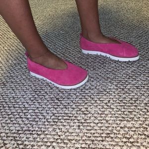 Comfortable Pink Suede Gentle Soul shoes